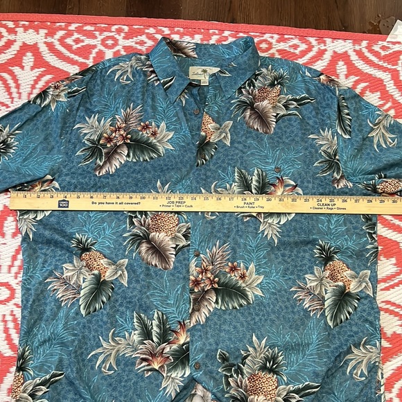 Island Shores Other - NWT Island Shores XXL Short sleeve Dark Floral tropical pineapple Hawaiian